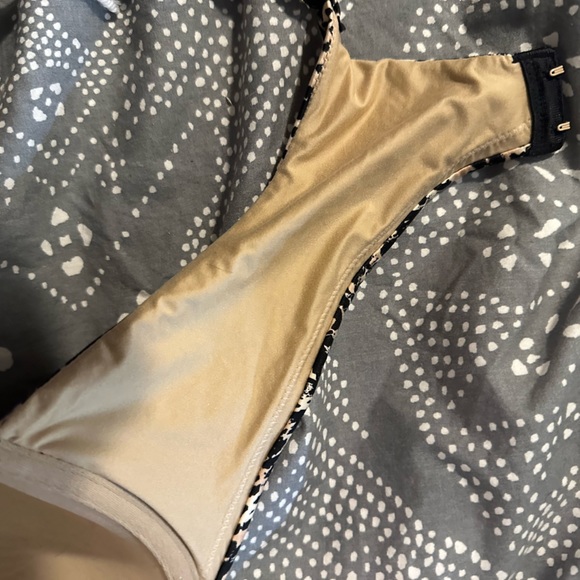 Maidenform Comfort Devotion Leopard Print Bra. Size 36C - Picture 5 of 11